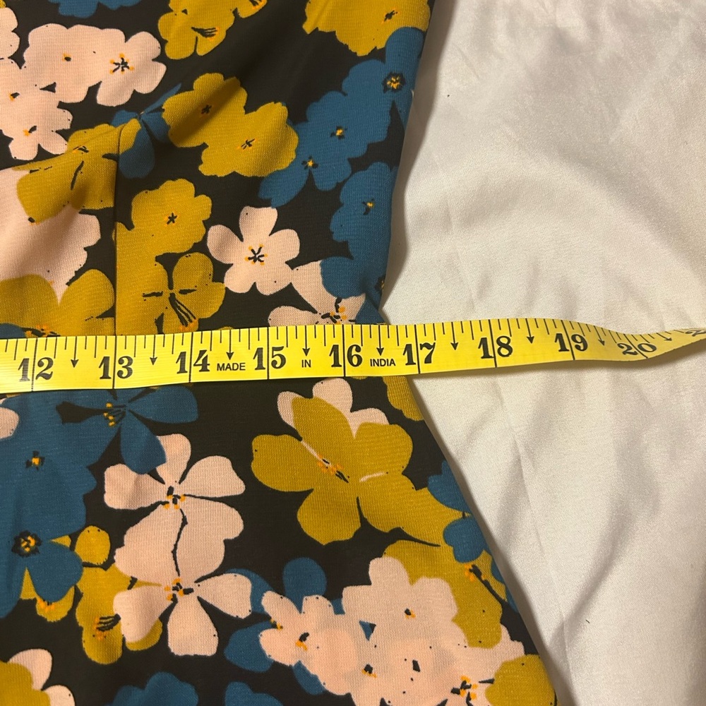 CAbi Favorite Floral Size Small Long Balloon Sleeve Button Up Blouse - Picture 10 of 12